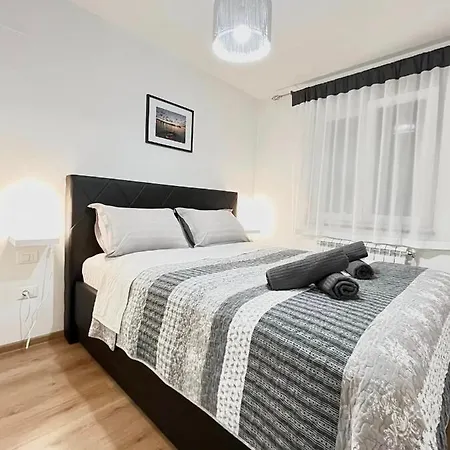 Apartman M *