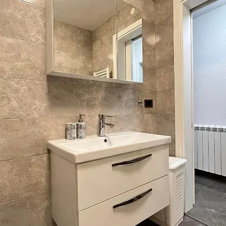 Apartment Apartman M Murine